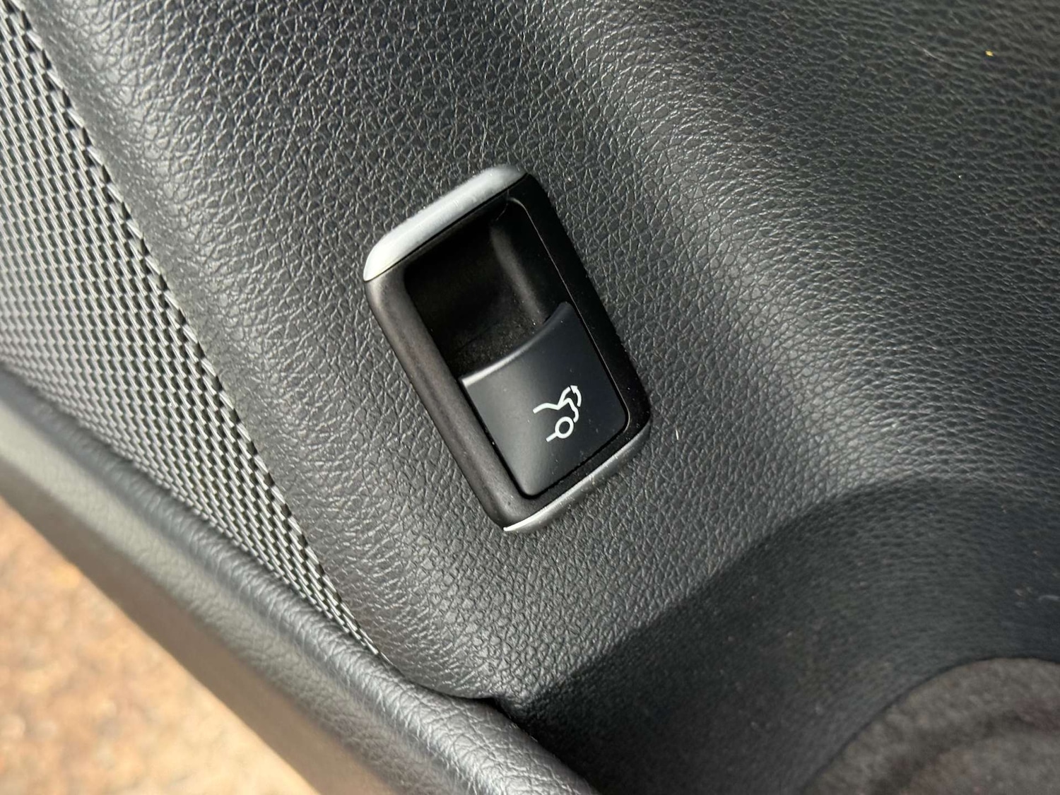 Used Mercedes-Benz CLA 2016 for sale - 77621950: Photo 41