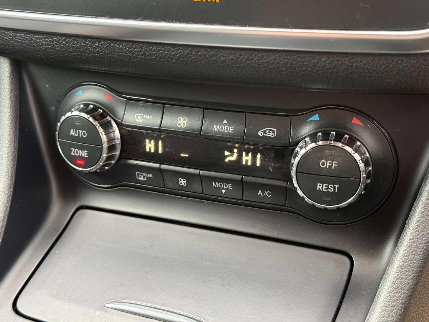 Used Mercedes-Benz CLA 2016 for sale - 77621950: Photo 48