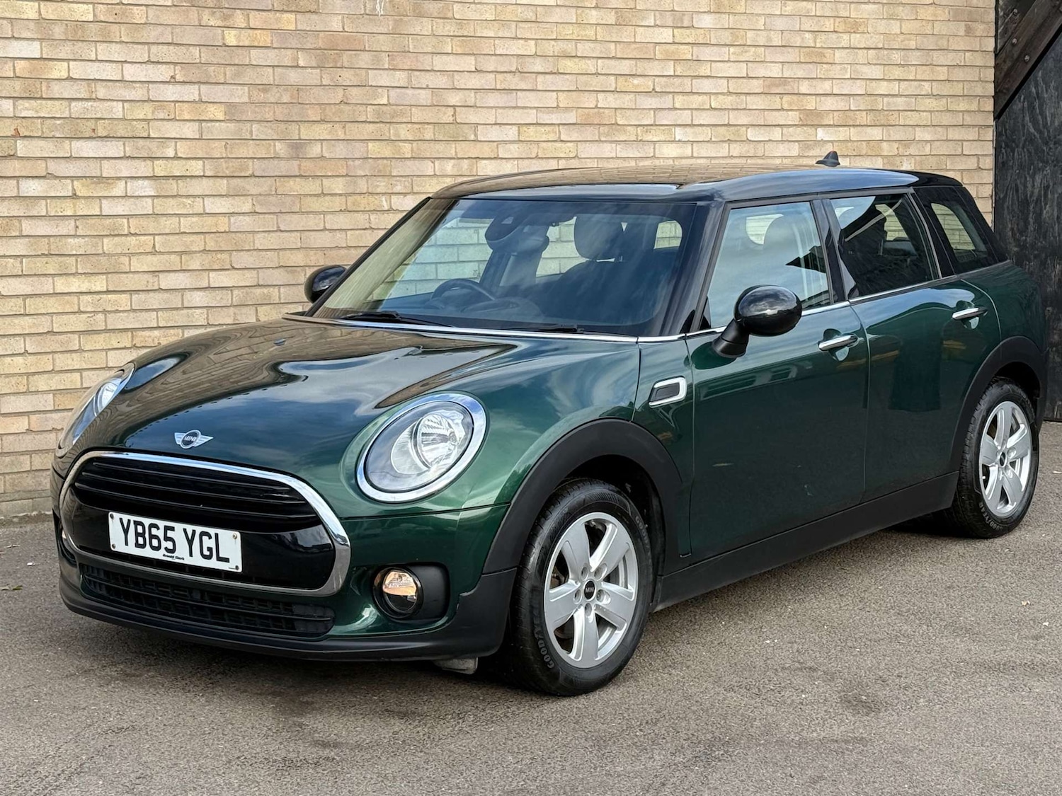 Used MINI Clubman 2015 for sale - 76197216: Photo 1