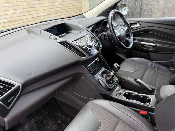 Used Ford Kuga 2015 for sale - 75716876: Photo 3