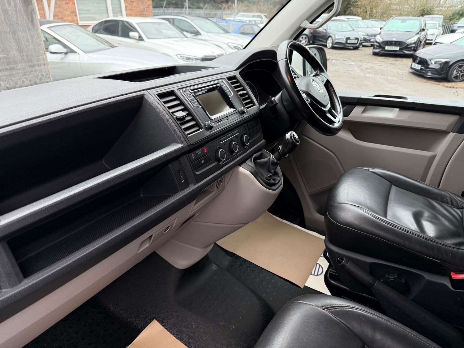 Used Volkswagen Transporter 2016 for sale - 77617144: Photo 3