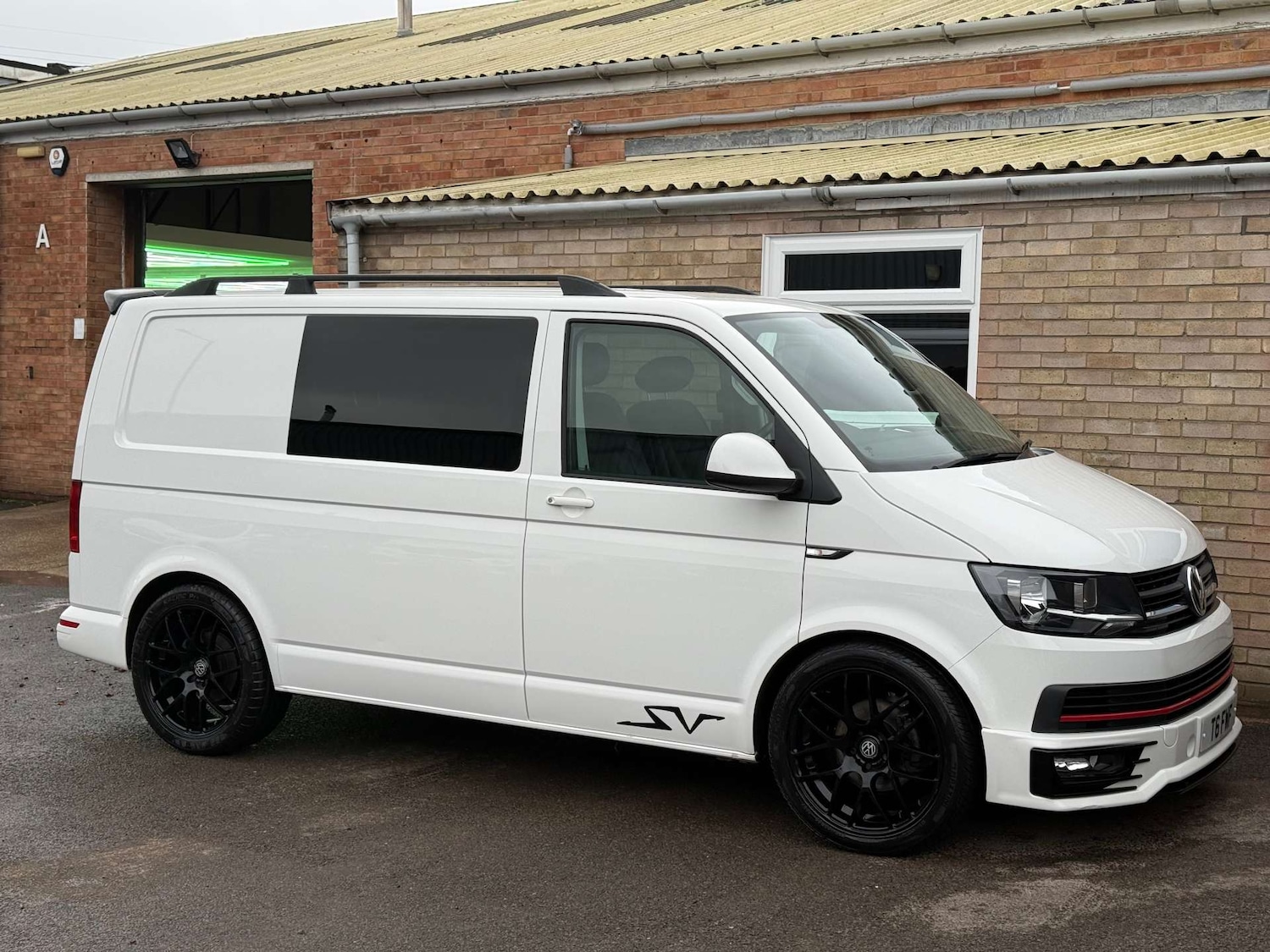 Used Volkswagen Transporter 2016 for sale - 77617144: Photo 4