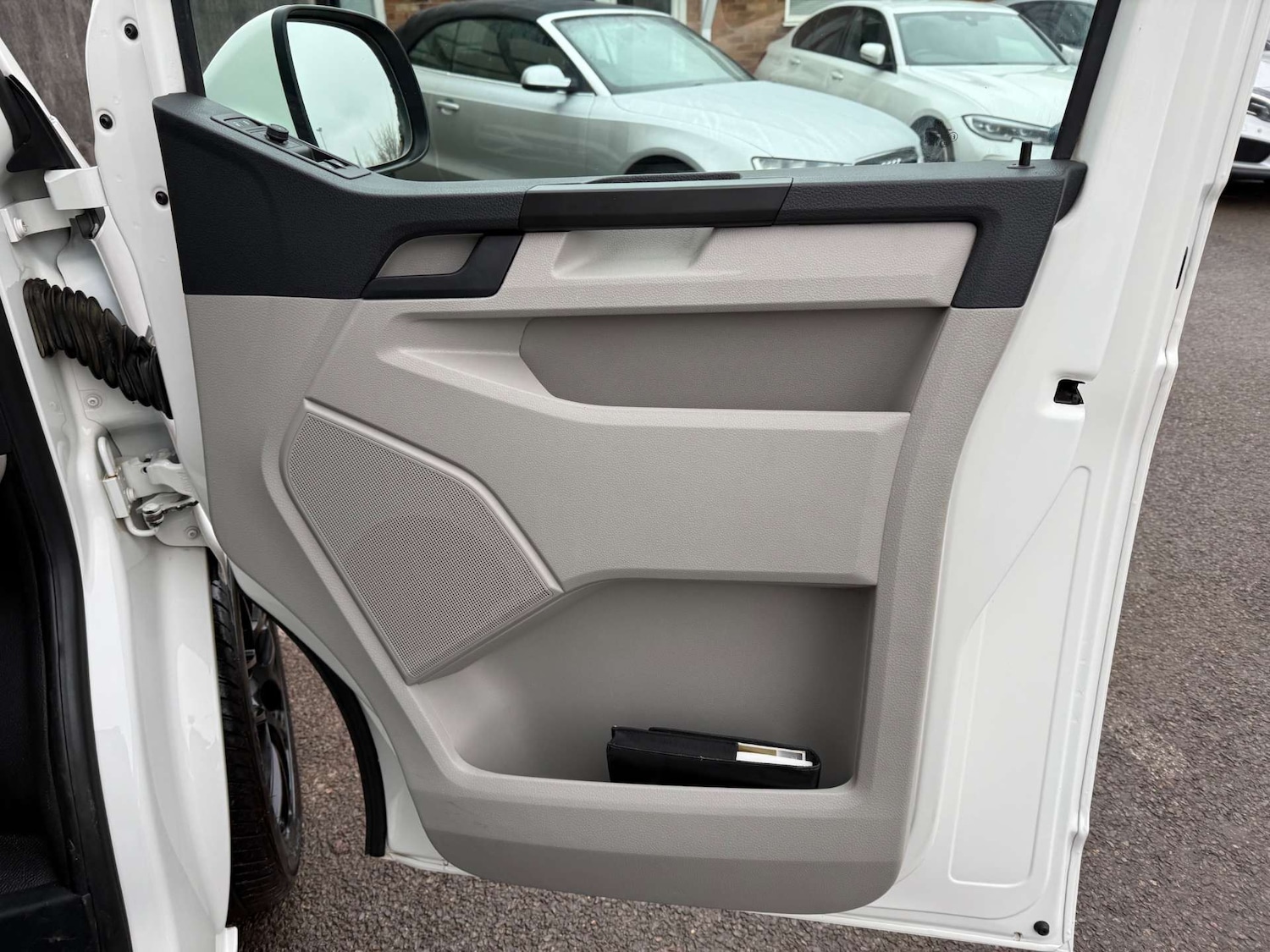 Used Volkswagen Transporter 2016 for sale - 77617144: Photo 42