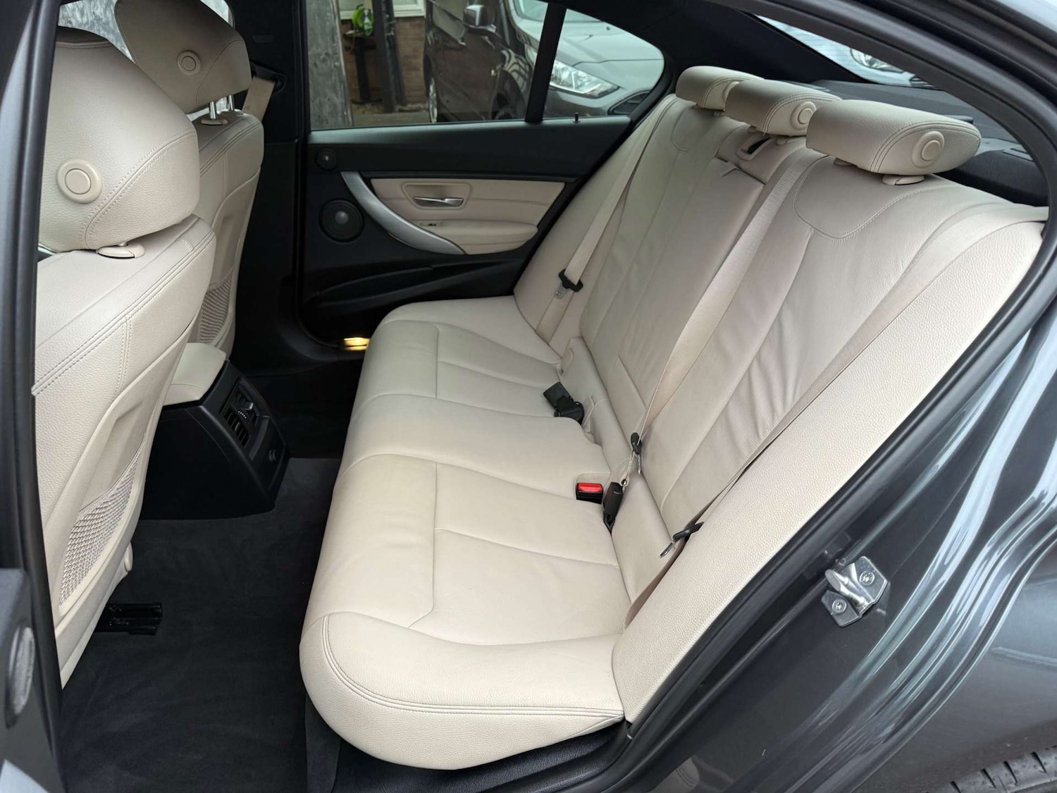 Used BMW 3 Series 2015 for sale - 76724036: Photo 30