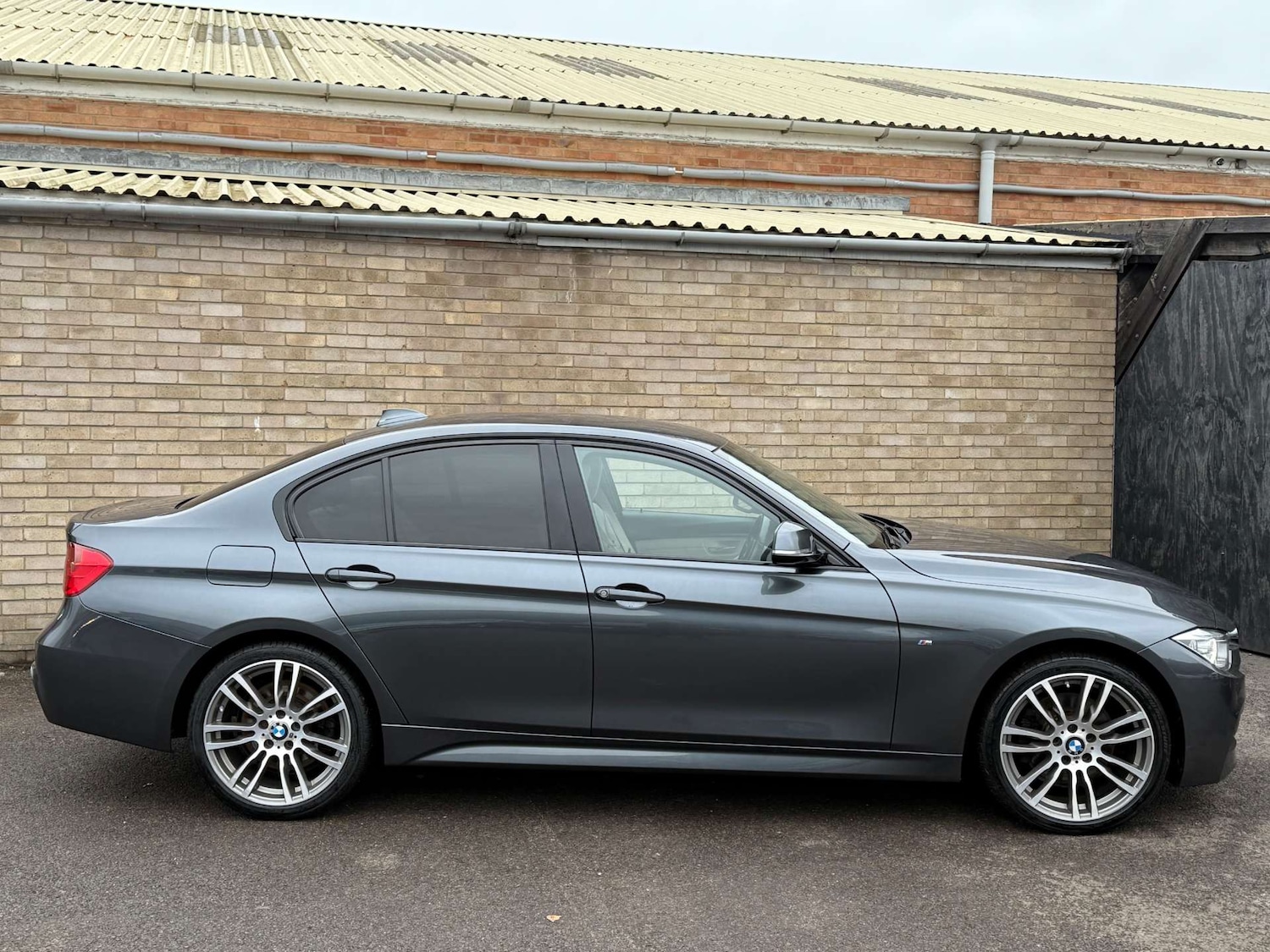 Used BMW 3 Series 2015 for sale - 76724036: Photo 32
