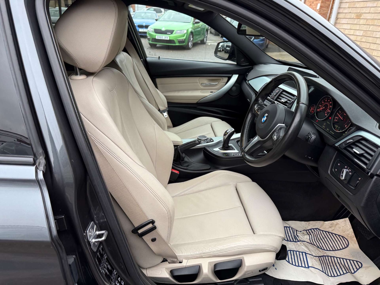 Used BMW 3 Series 2015 for sale - 76724036: Photo 9