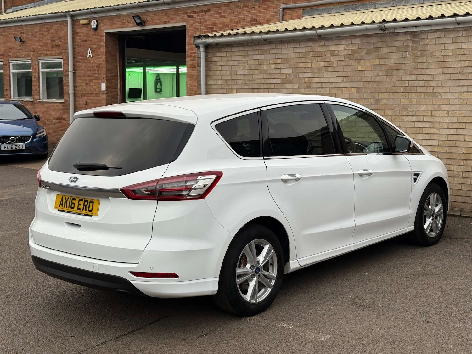 Used Ford S-Max 2016 for sale - 76642942: Photo 22