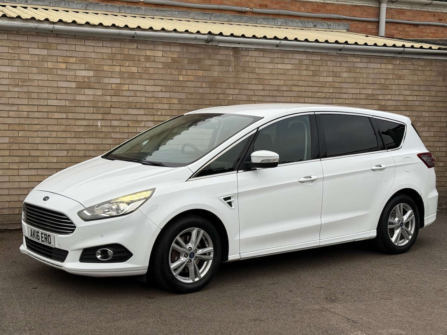 Used Ford S-Max 2016 for sale - 76642942: Photo 33