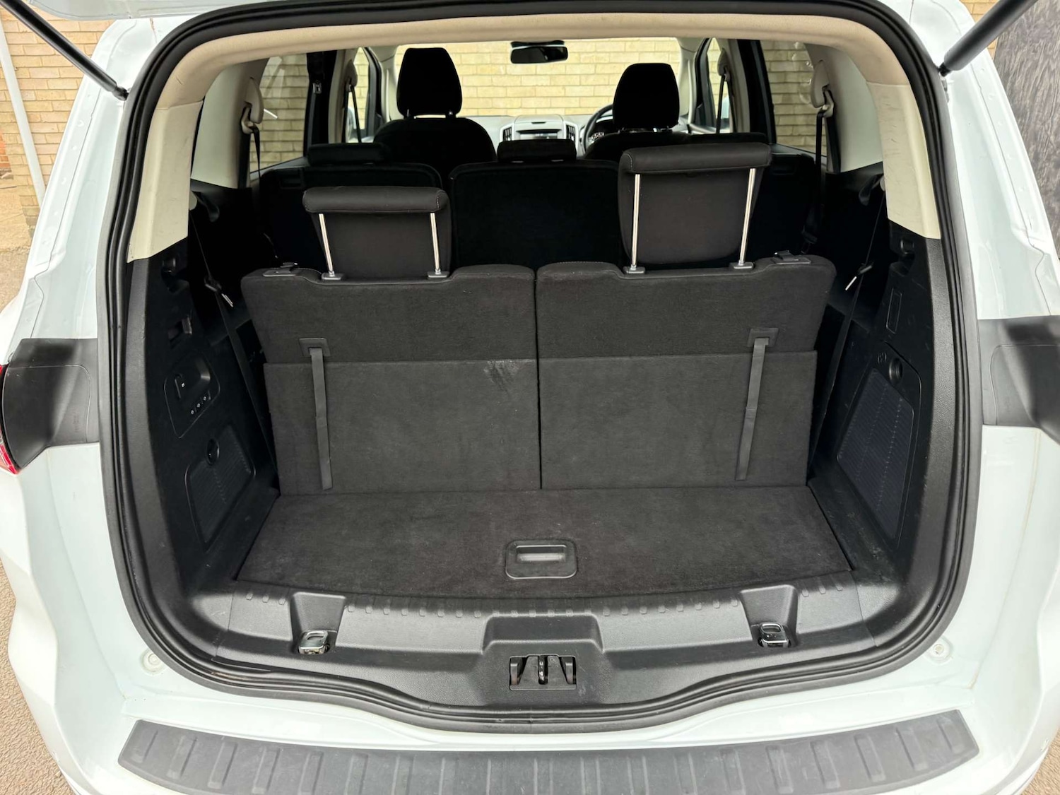 Used Ford S-Max 2016 for sale - 76642942: Photo 43