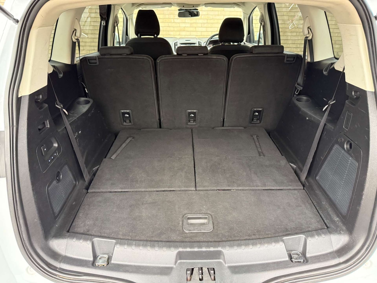 Used Ford S-Max 2016 for sale - 76642942: Photo 45