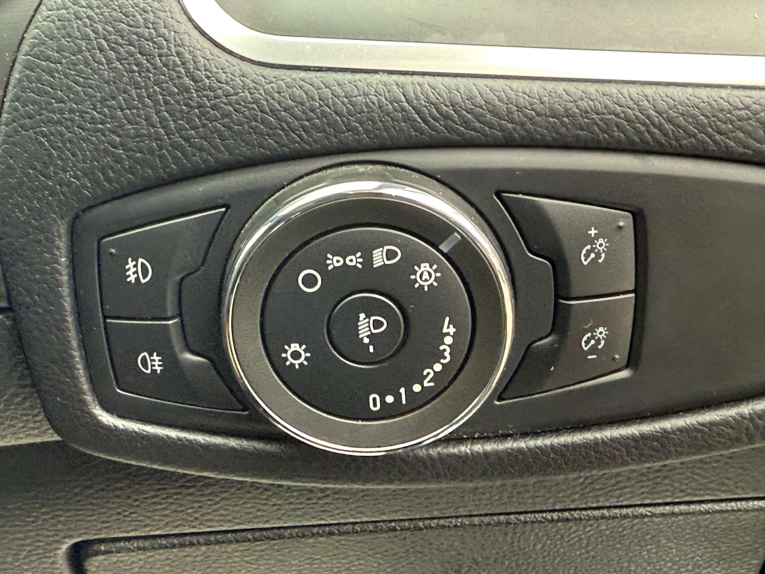 Used Ford S-Max 2016 for sale - 76642942: Photo 49