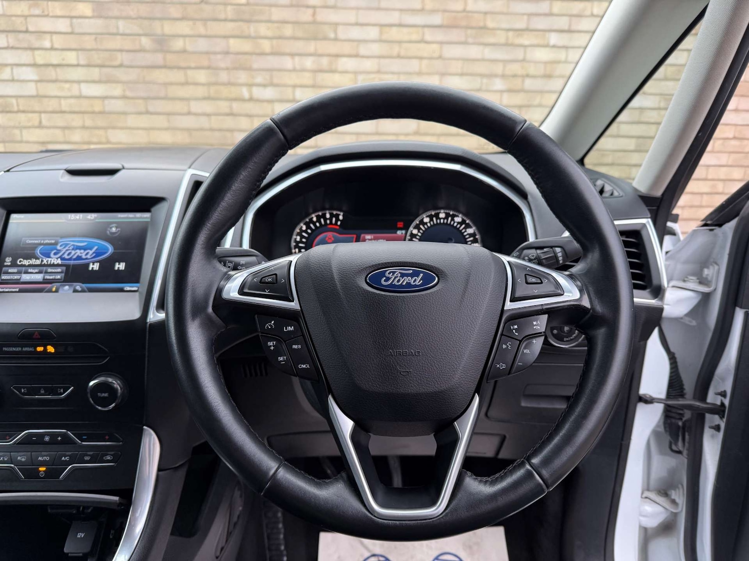 Used Ford S-Max 2016 for sale - 76642942: Photo 50