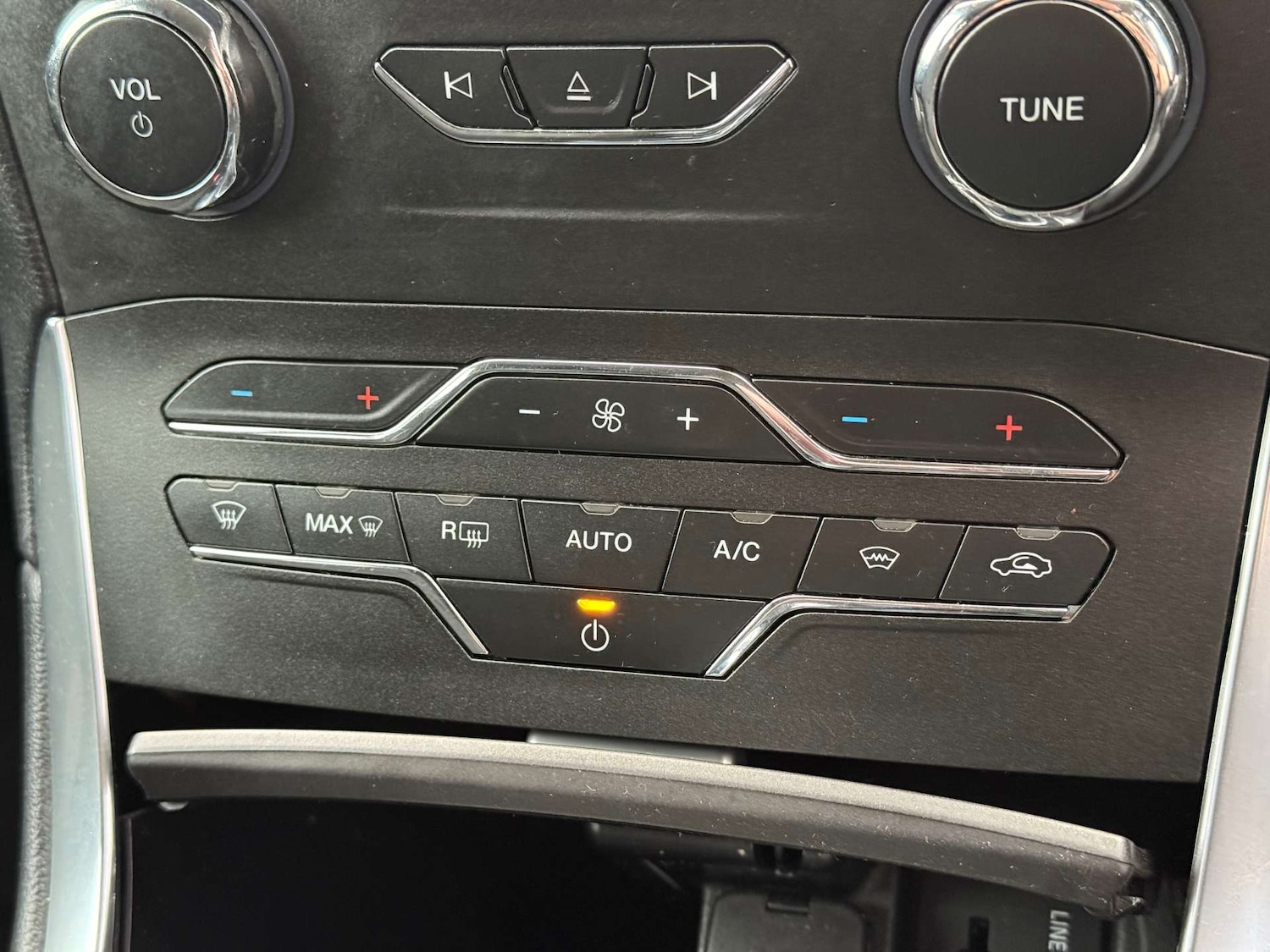 Used Ford S-Max 2016 for sale - 76642942: Photo 57