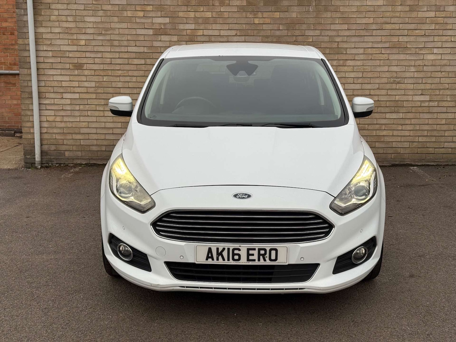 Used Ford S-Max 2016 for sale - 76642942: Photo 8