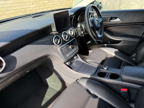 Used Mercedes-Benz A-Class 2017 for sale - 76089434: Photo 3