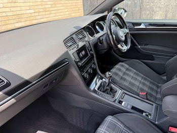 Used Volkswagen Golf 2015 for sale - 75144140: Photo