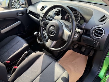 Used Mazda Mazda2 2011 for sale - 75631340: Photo