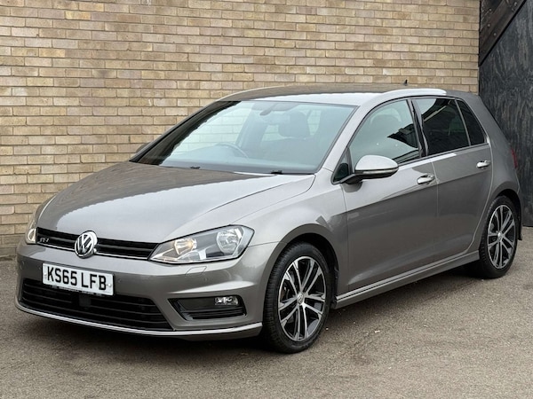 Used Volkswagen Golf 2016 for sale - 76230749: Photo 1