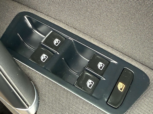 Used Volkswagen Golf 2016 for sale - 76230749: Photo 43
