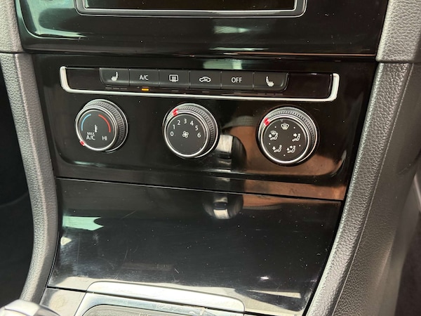 Used Volkswagen Golf 2016 for sale - 76230749: Photo 53