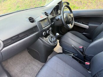 Used Mazda Mazda2 2013 for sale - 78080724: Photo