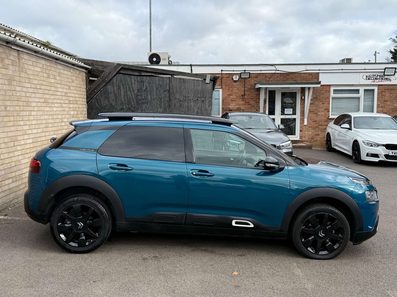 Used Citroen C4 Cactus 2018 for sale - 76385804: Photo 18