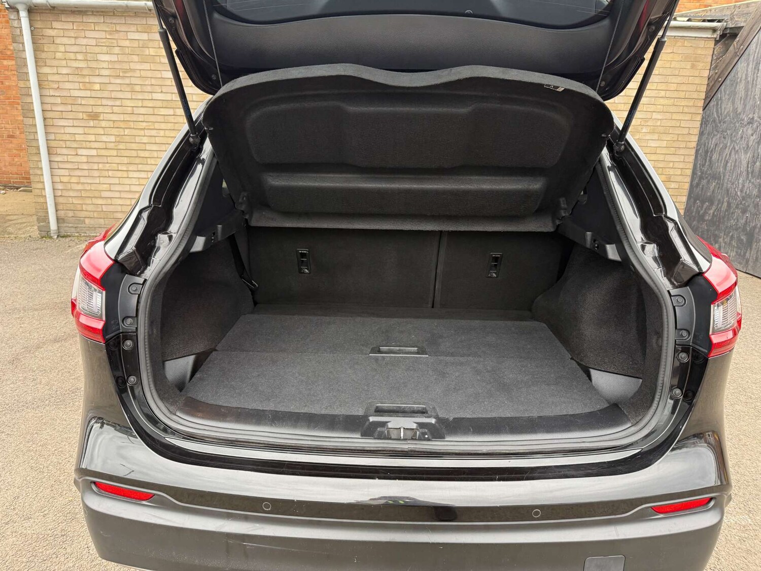 Used Nissan Qashqai 2018 for sale - 76089424: Photo 41