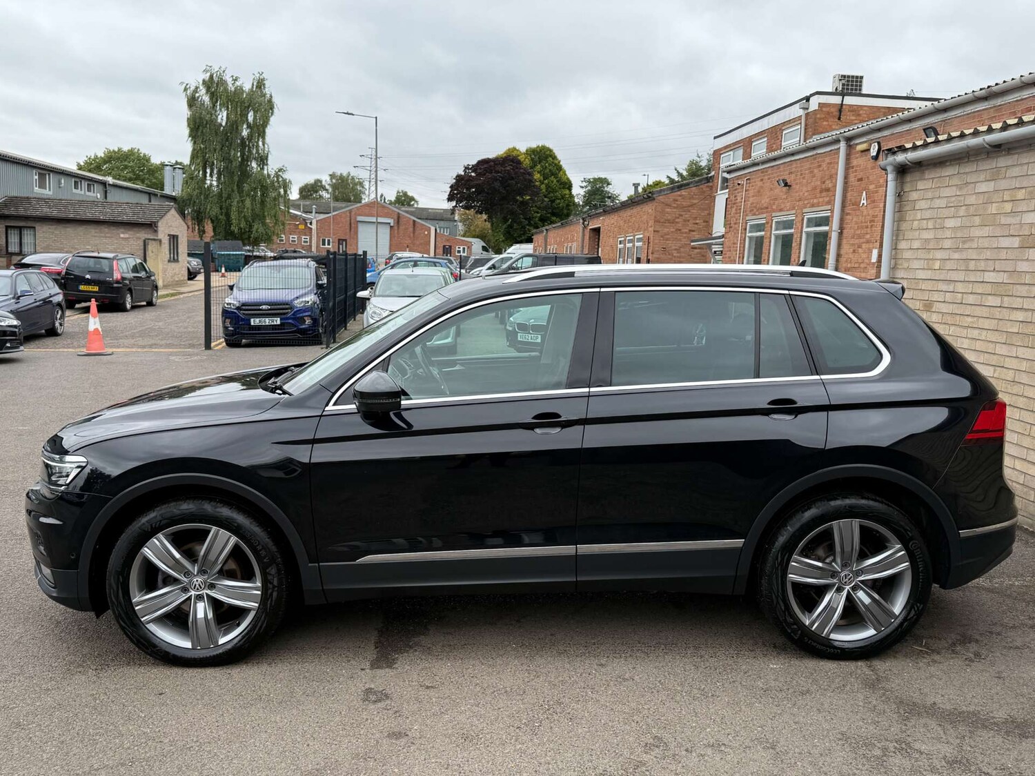 Used Volkswagen Tiguan 2017 for sale - 76028795: Photo 15