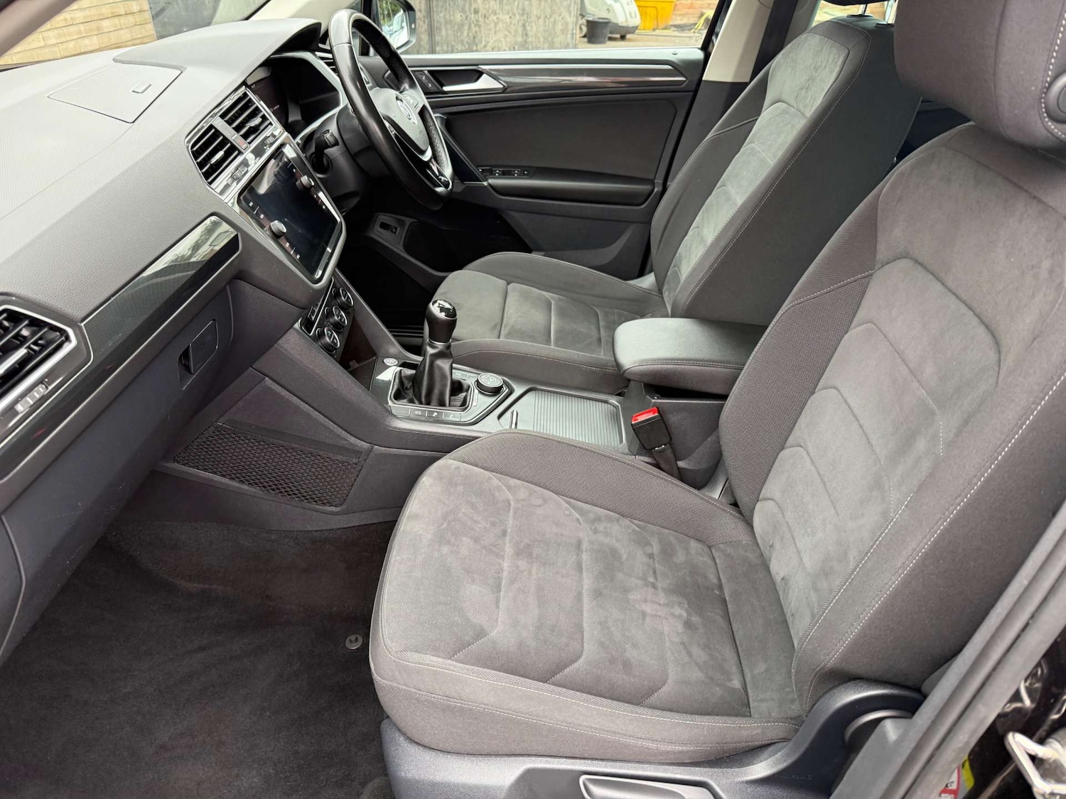 Used Volkswagen Tiguan 2017 for sale - 76028795: Photo 22