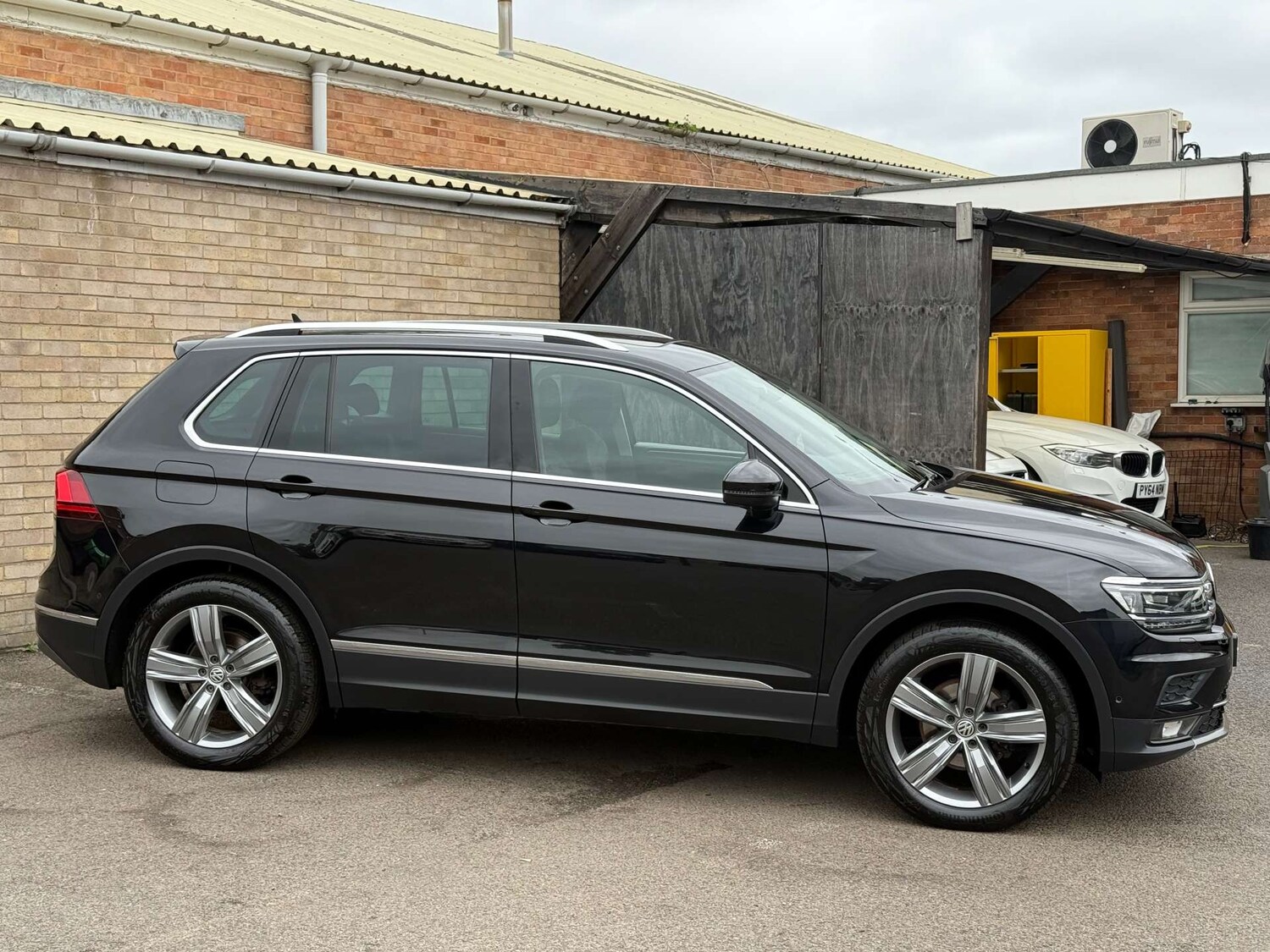 Used Volkswagen Tiguan 2017 for sale - 76028795: Photo 25