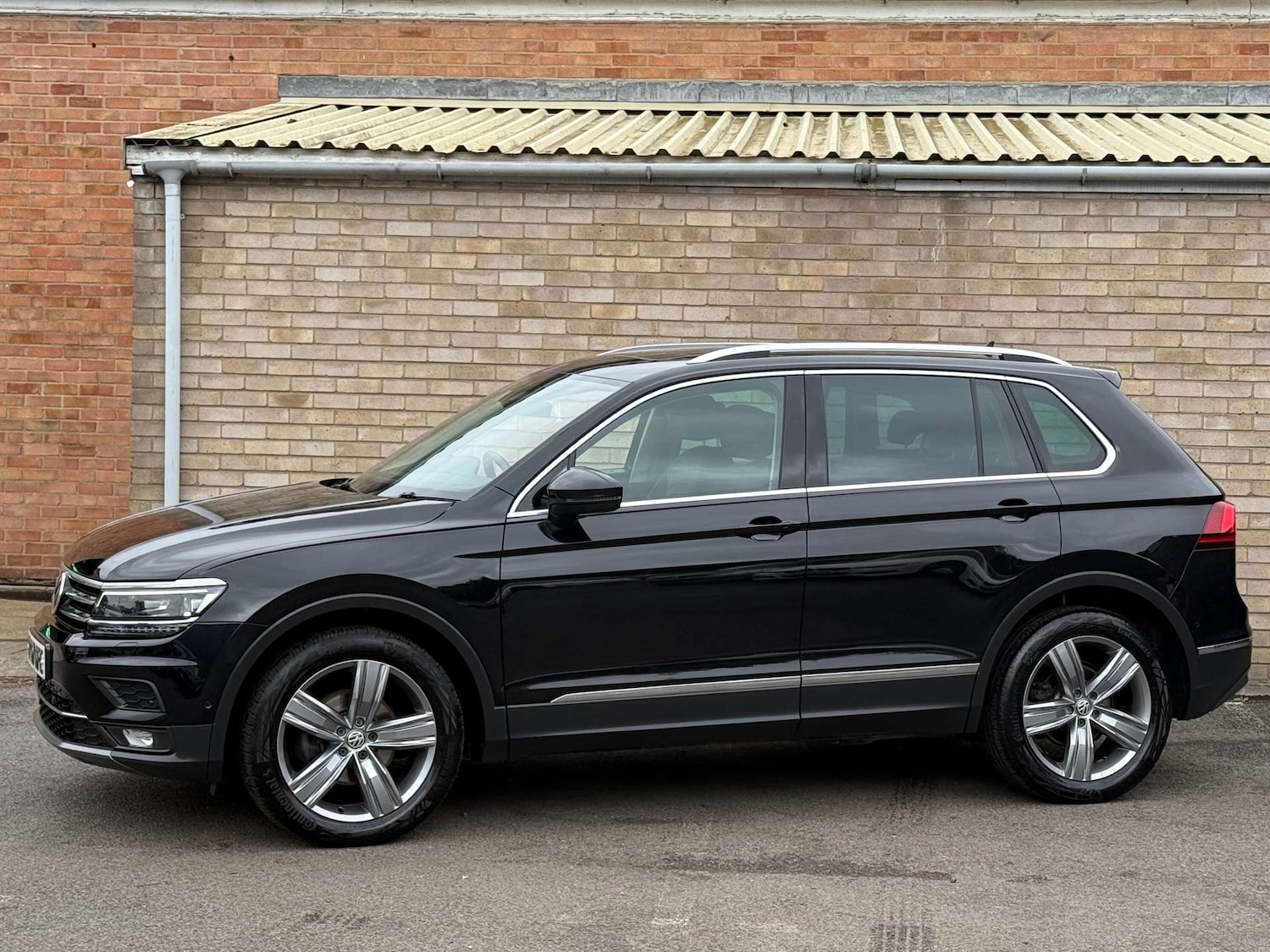 Used Volkswagen Tiguan 2017 for sale - 76028795: Photo 29
