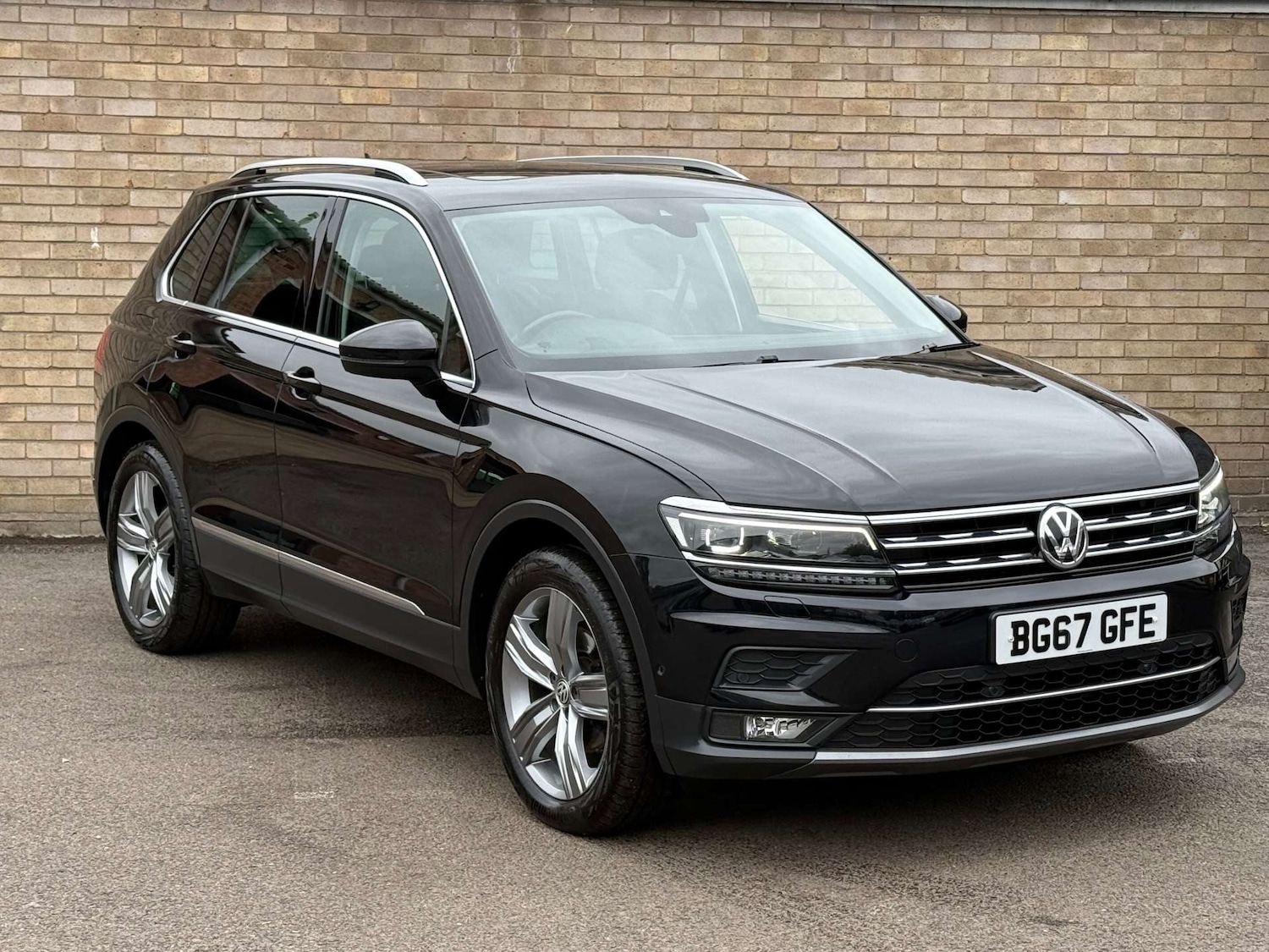 Used Volkswagen Tiguan 2017 for sale - 76028795: Photo 4