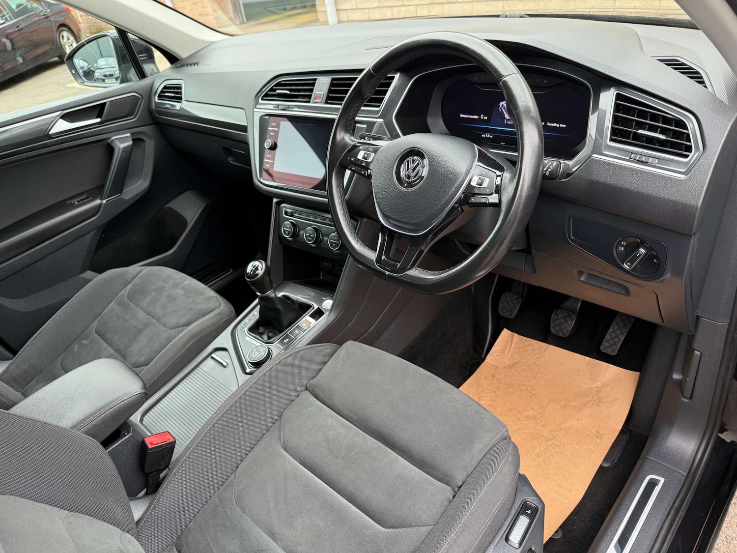Used Volkswagen Tiguan 2017 for sale - 76028795: Photo 5