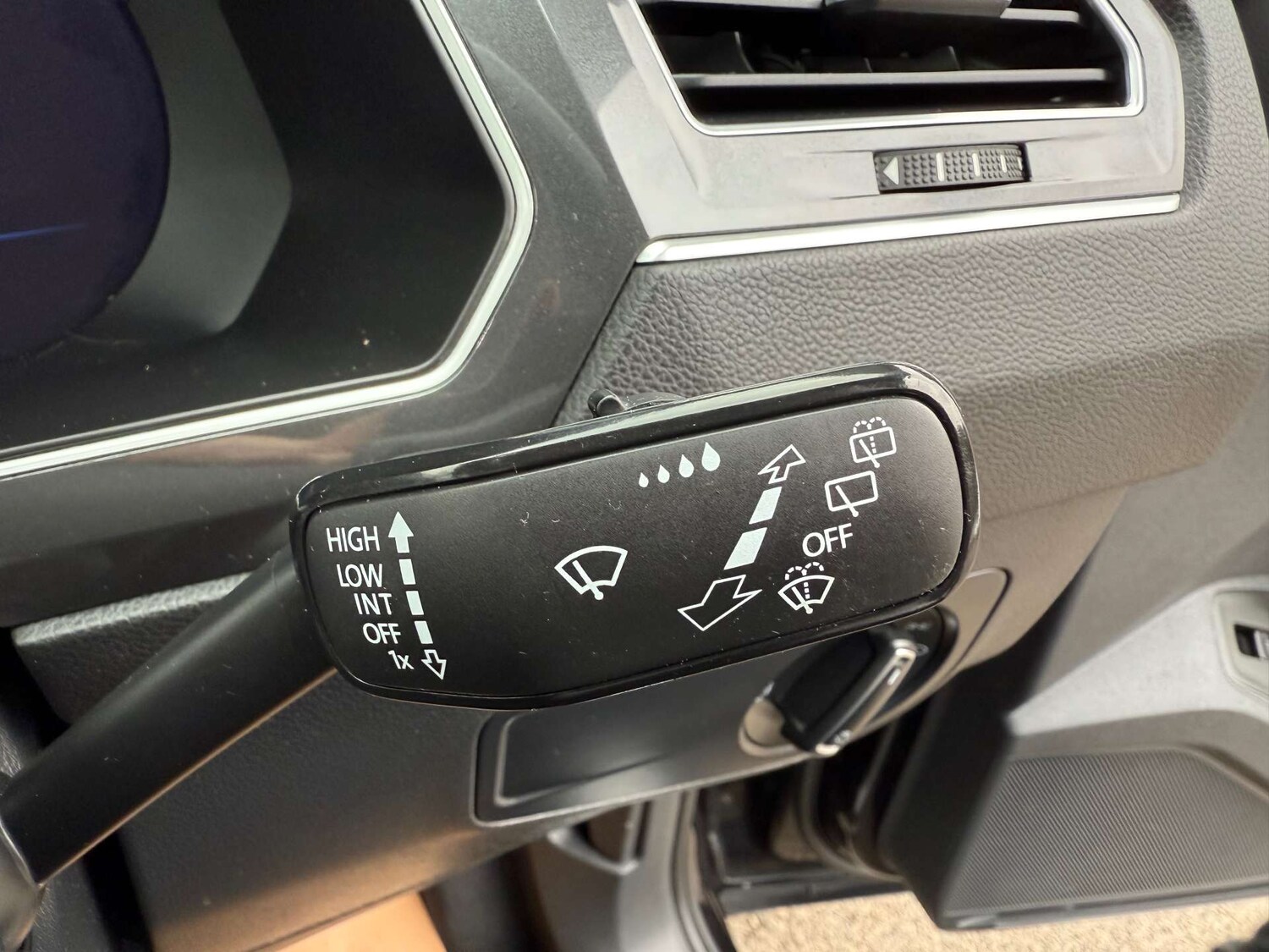 Used Volkswagen Tiguan 2017 for sale - 76028795: Photo 55
