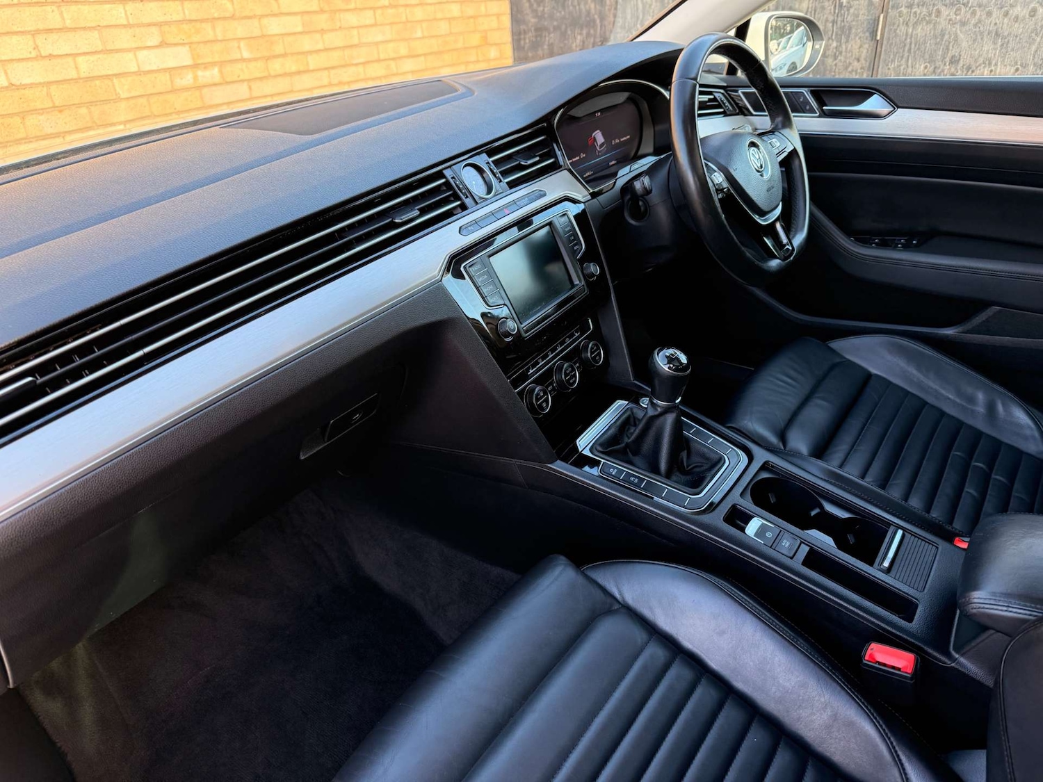 Used Volkswagen Passat 2017 for sale - 76385805: Photo 3