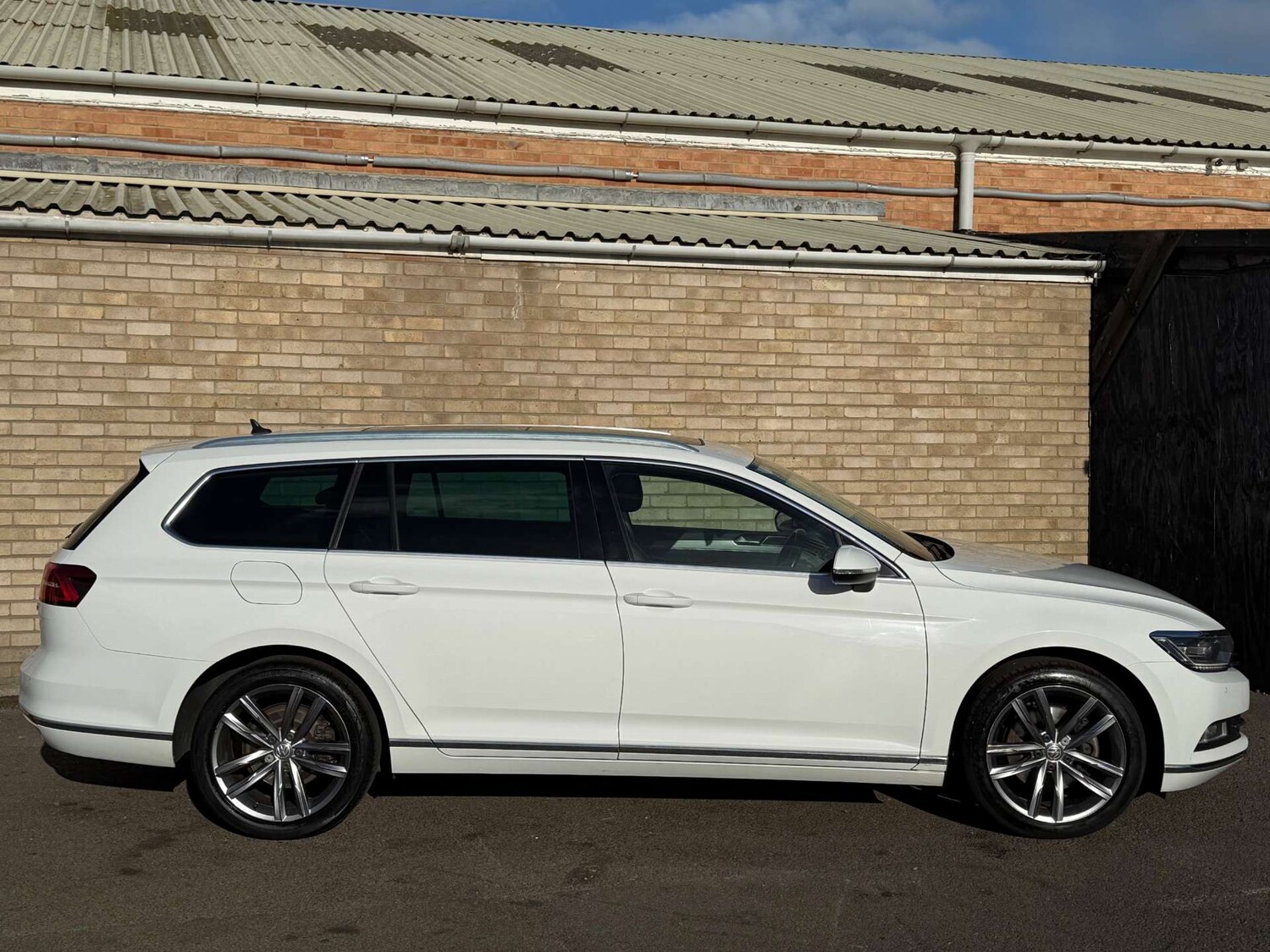 Used Volkswagen Passat 2017 for sale - 76385805: Photo 32