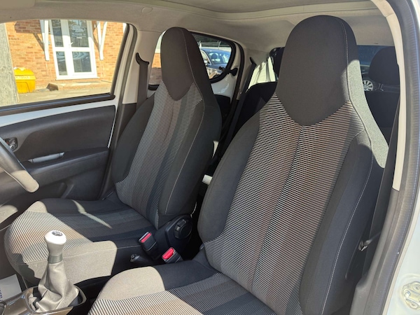 Used Peugeot 108 2014 for sale - 76184944: Photo 21