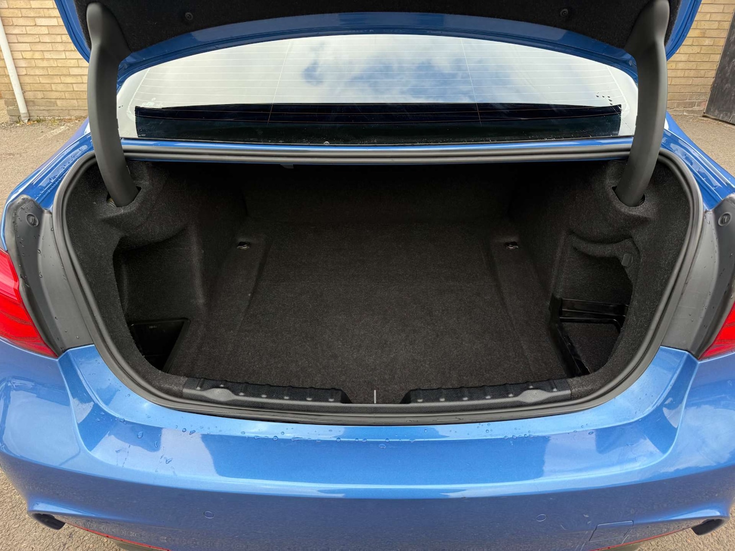 Used BMW 3 Series 2017 for sale - 76197209: Photo 41