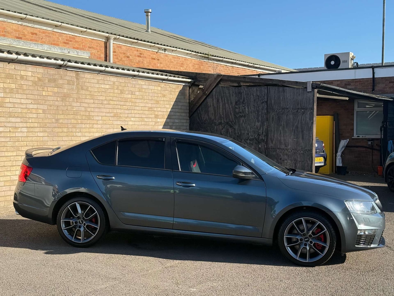 Vehicle 33