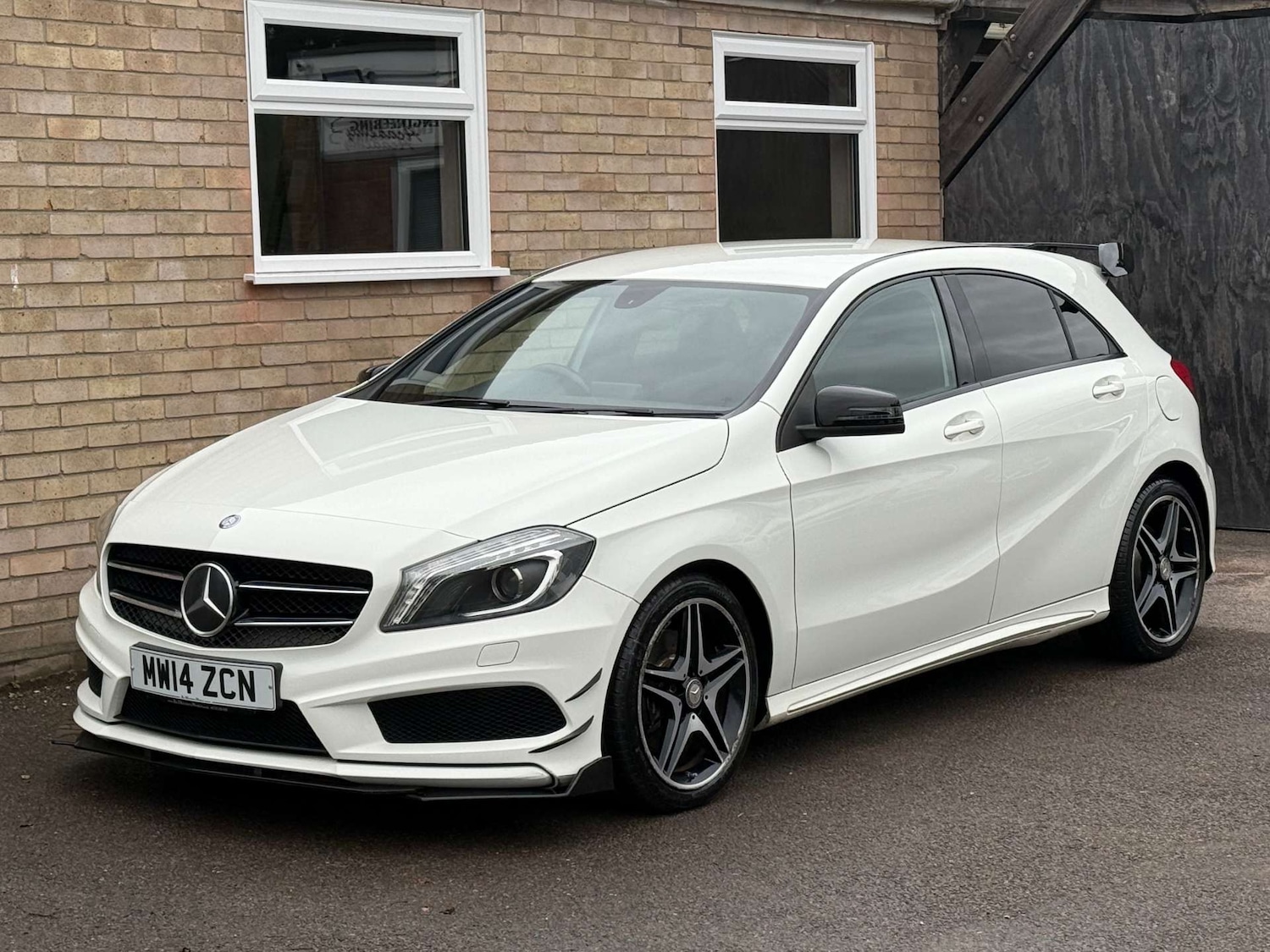 Used Mercedes-Benz A-Class 2014 for sale - 77621946: Photo 1