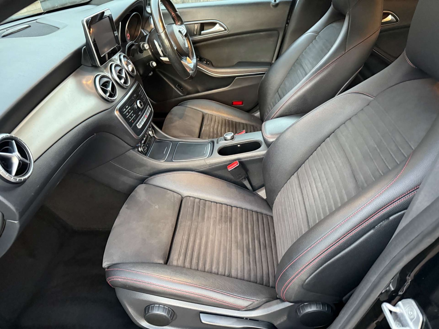 Used Mercedes-Benz CLA 2016 for sale - 76651382: Photo 20