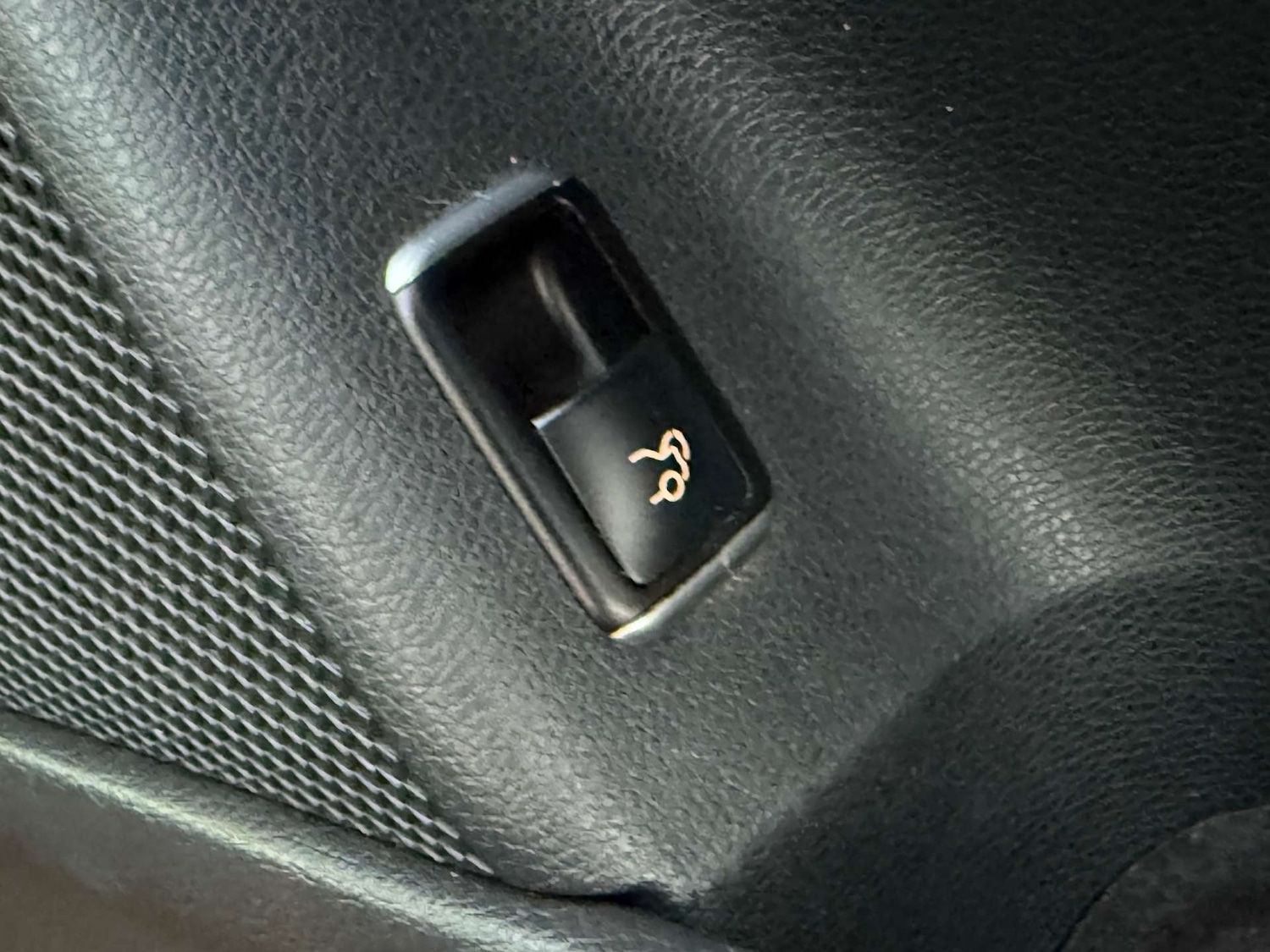 Used Mercedes-Benz CLA 2016 for sale - 76651382: Photo 44