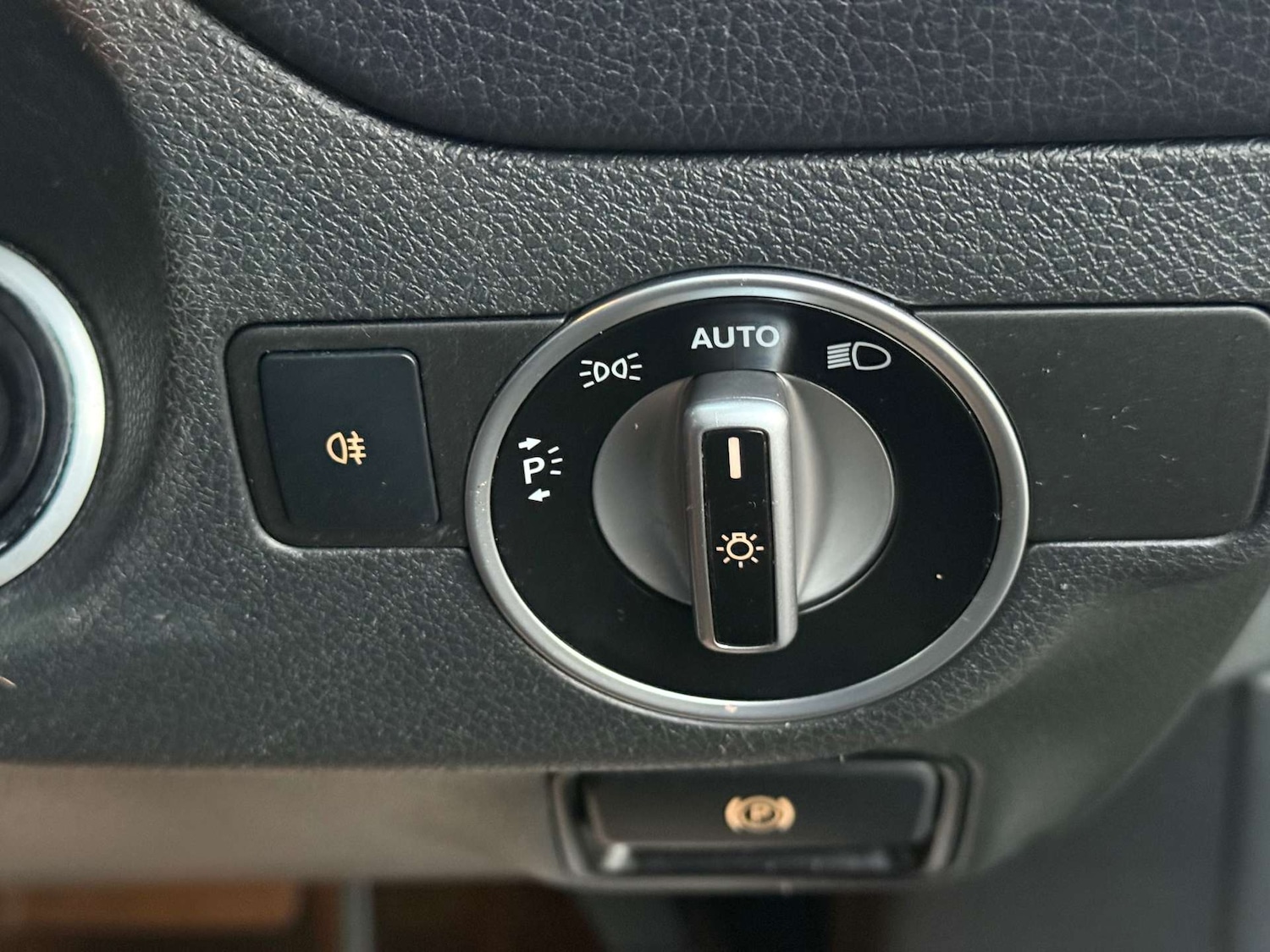 Used Mercedes-Benz CLA 2016 for sale - 76651382: Photo 45