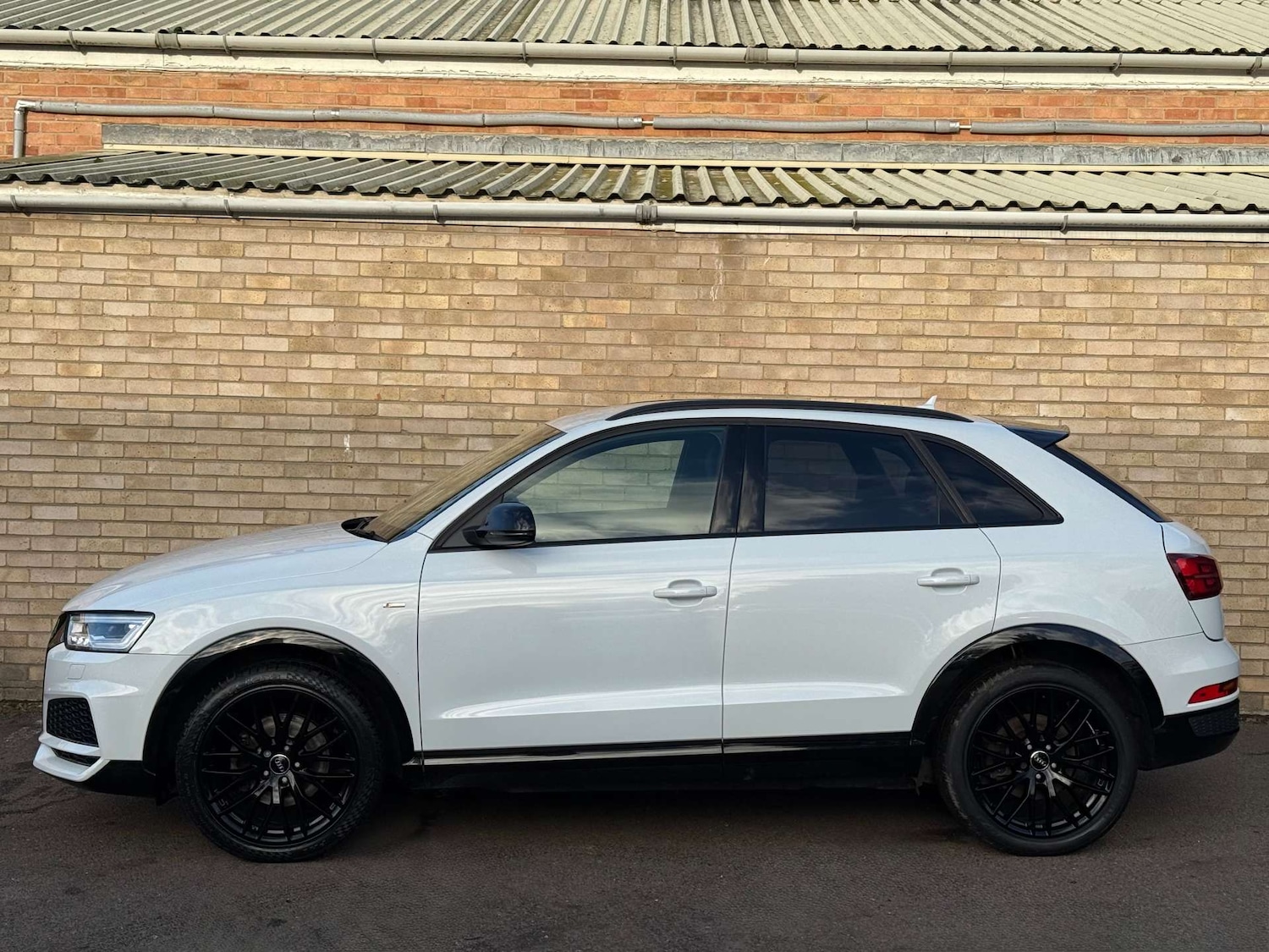 Used Audi Q3 2018 for sale - 77055556: Photo 29