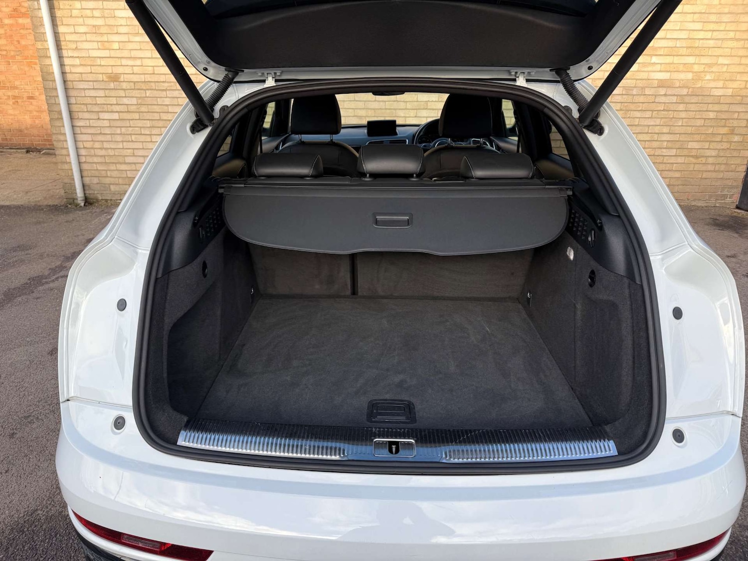 Used Audi Q3 2018 for sale - 77055556: Photo 41