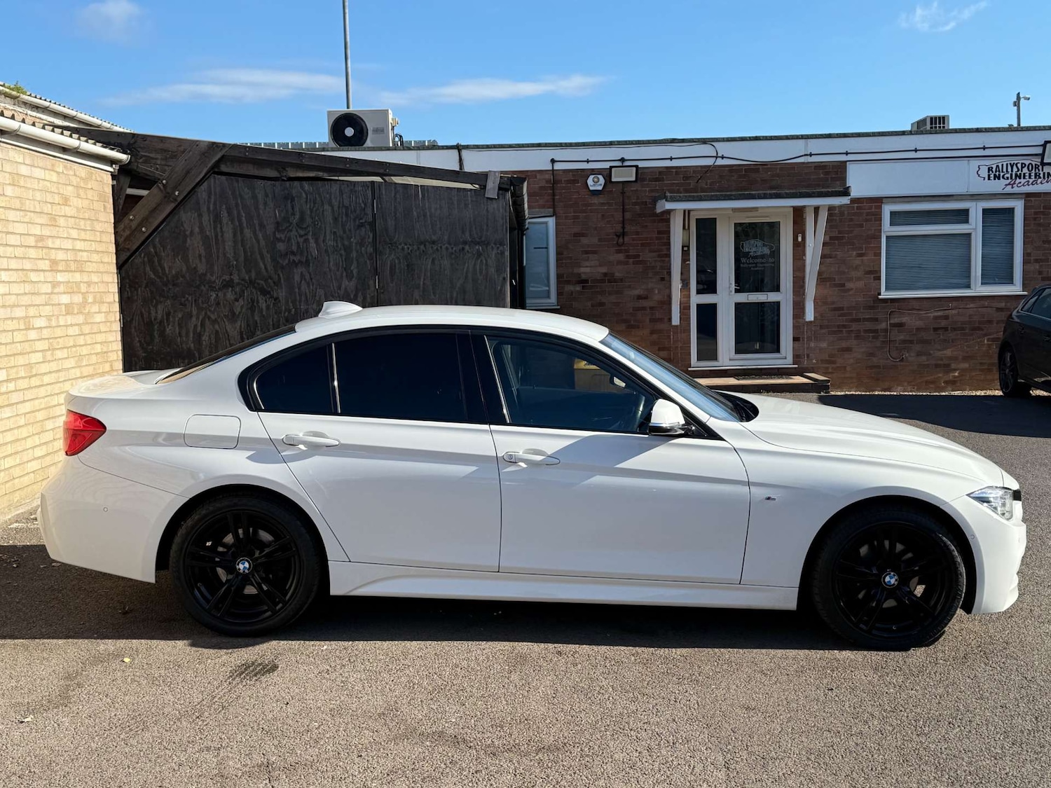 Used BMW 3 Series 2018 for sale - 77652986: Photo 25