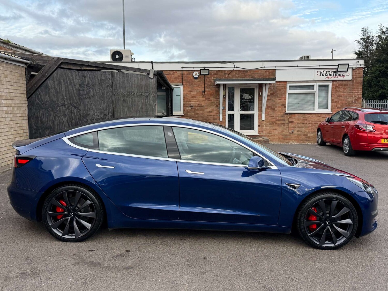 Used Tesla Model 3 2020 for sale - 76197214: Photo 32