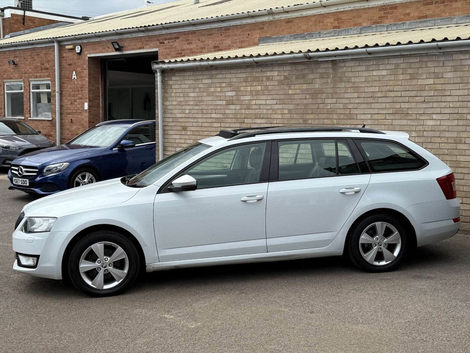 Vehicle 29