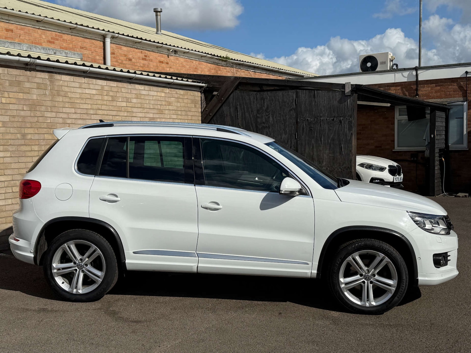 Used Volkswagen Tiguan 2015 for sale - 76118368: Photo 20