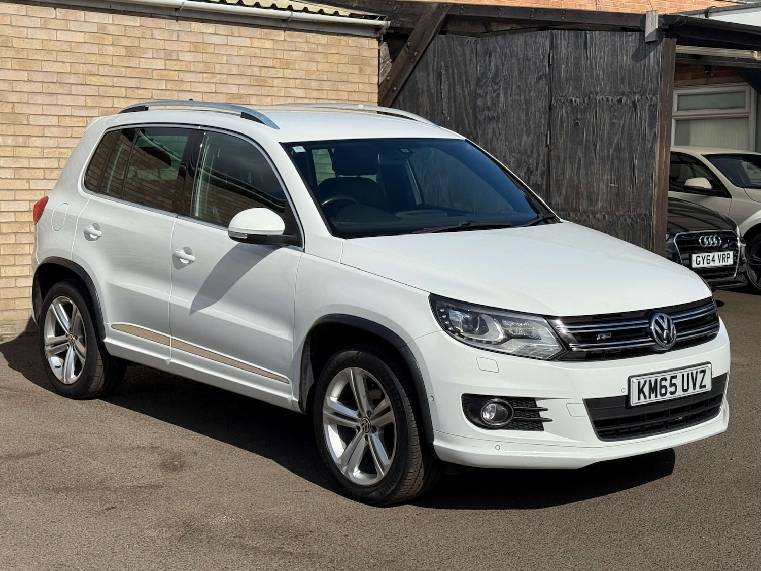 Used Volkswagen Tiguan 2015 for sale - 76118368: Photo 4